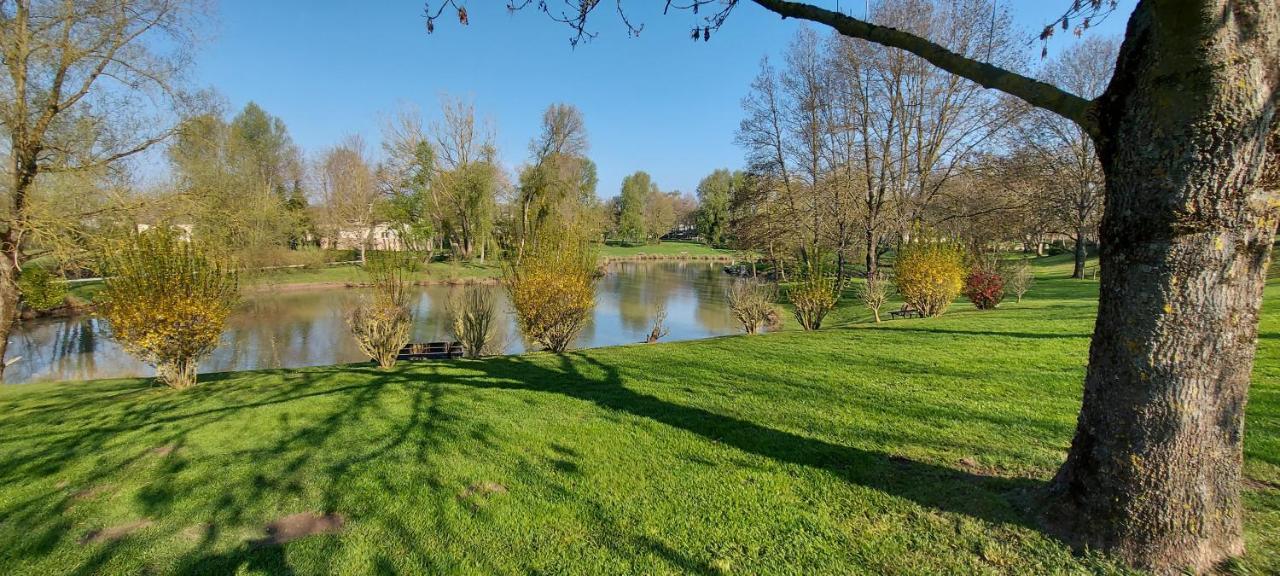 L'Amazonie - Roissy Cdg - Parc Asterix - Paris Appartement Moussy-le-Neuf Buitenkant foto